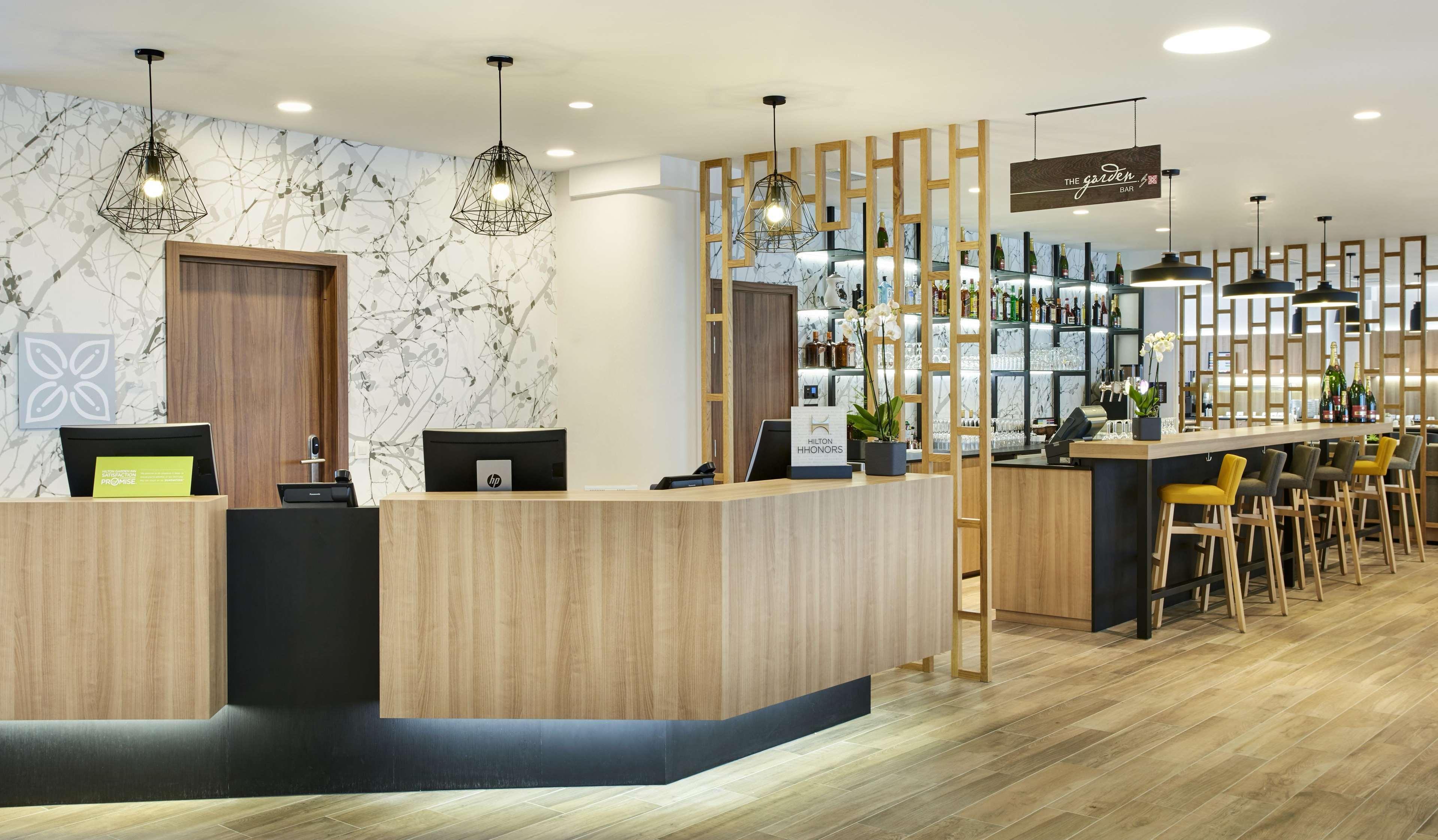 Hilton Garden Inn Brussels City Centre Экстерьер фото